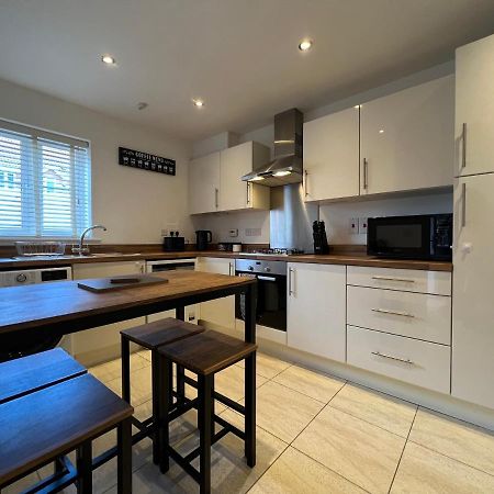 The Belfry 3 Bedrooms 2 Bathrooms Contractors & Family Higham Ferrers Extérieur photo